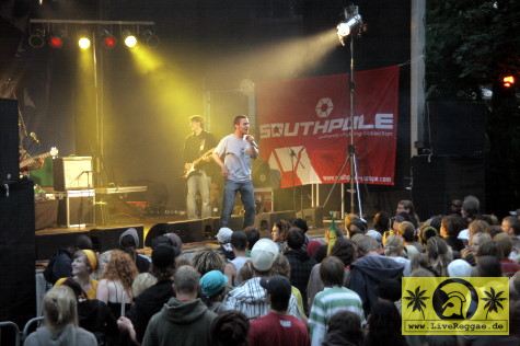 Elijah (D) and The Dubby Conquerors 14. Reggae Jam Festival - Bersenbrueck 08. August 2008 (13).JPG
